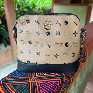 Gloria‎ Vanderbilt Beige Black Monogram Crossbody Bag Chain Strap